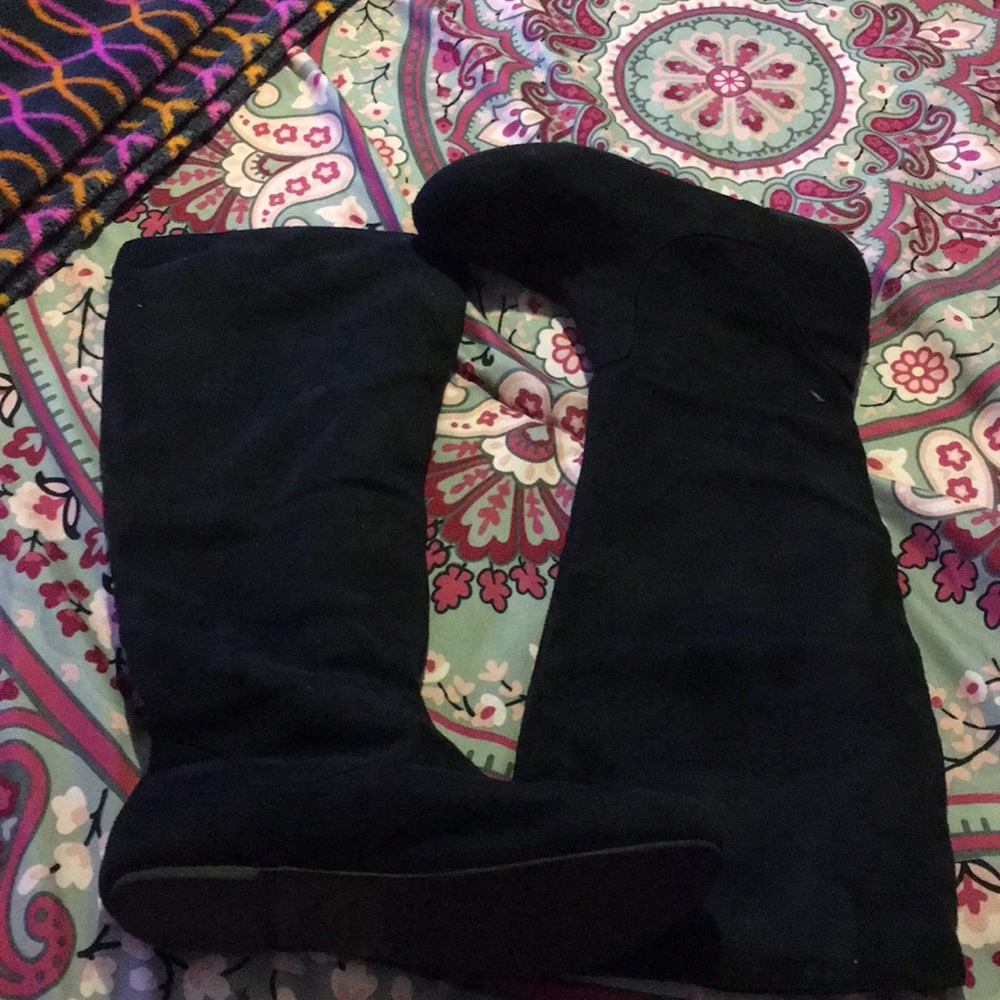 Black boots